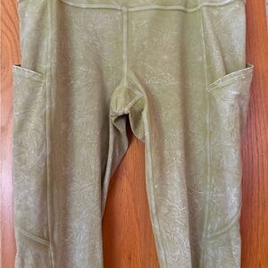 Women Lululemon Olive Green Leggings
